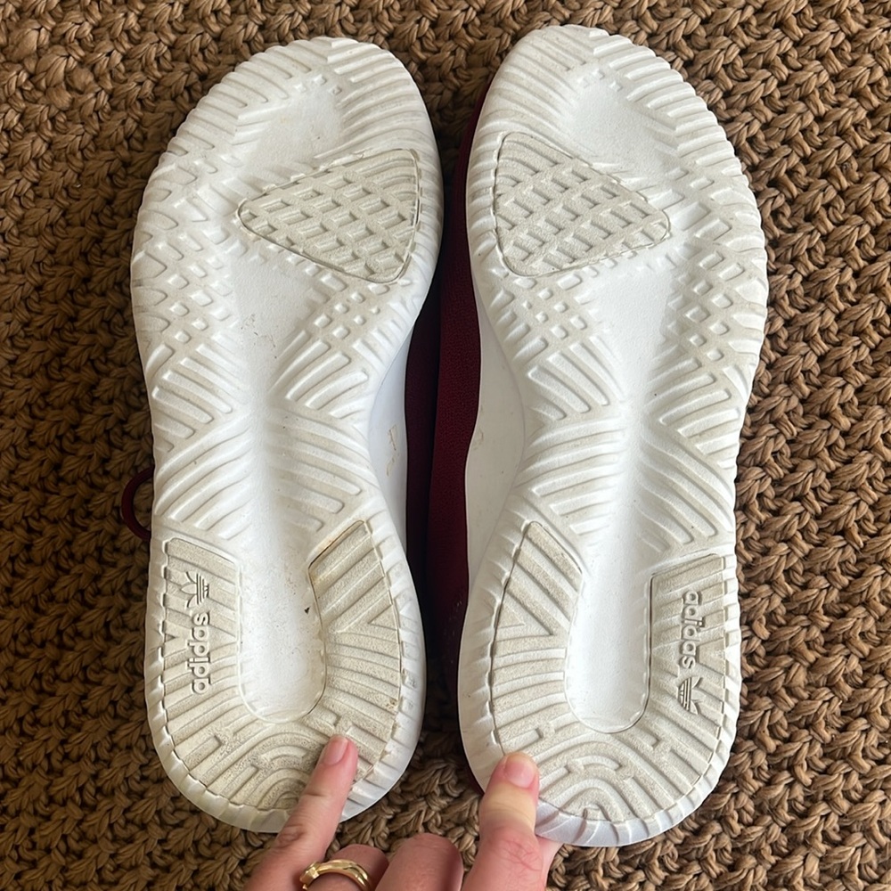 ADIDAS shoes - Picture 3 of 3